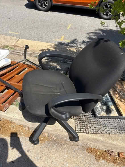 Photo of free Office Chair (North of DelRay) #1