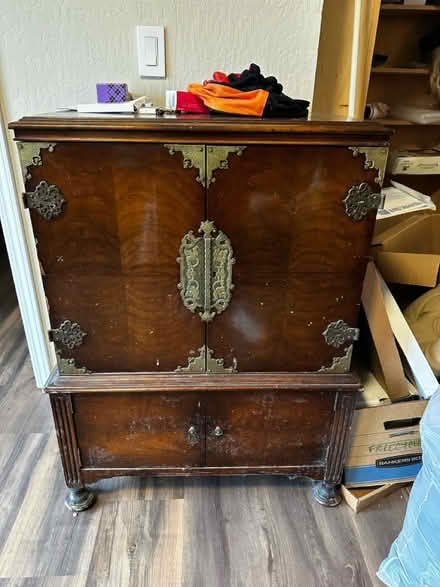 Photo of free Hutch/Bar (Moss Beach) #1