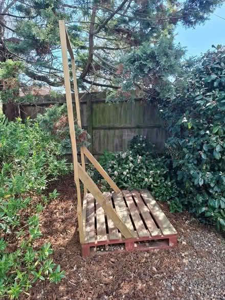 Photo of free Wooden pallet with stand (Malvern, WR14) #1