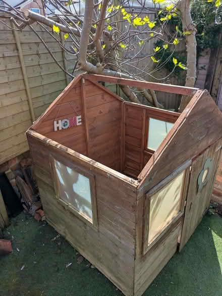 Photo of free Child's garden playhouse (Newtown RG1) #4