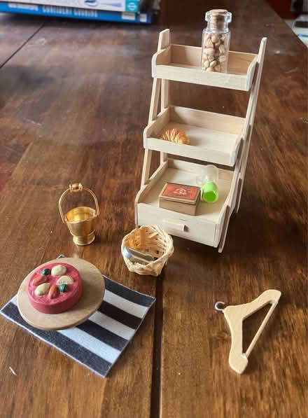 Photo of free Dolls house furniture (BT8) #1