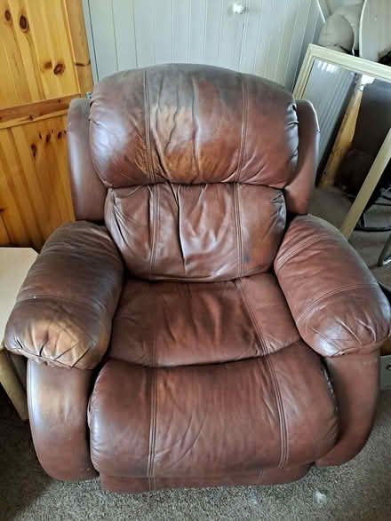 Photo of free leather reclyner (Cheslyn Hay WS11) #1