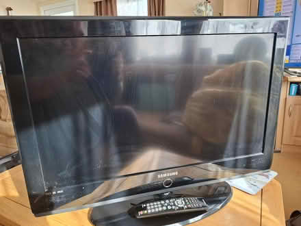 Photo of free Samsung Flat screen TV 32 inch (Coylton KA6) #1