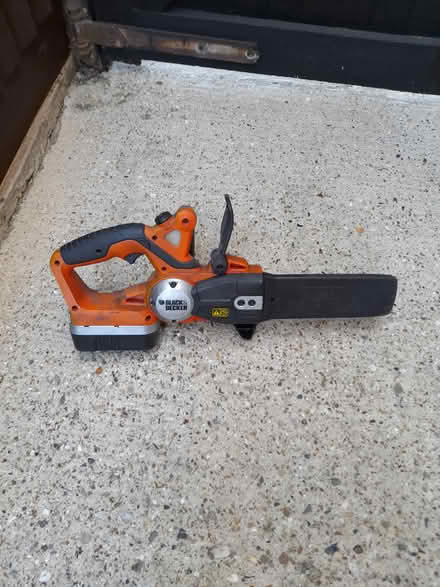 Photo of free Small chainsaw (Dagenham RM8) #1