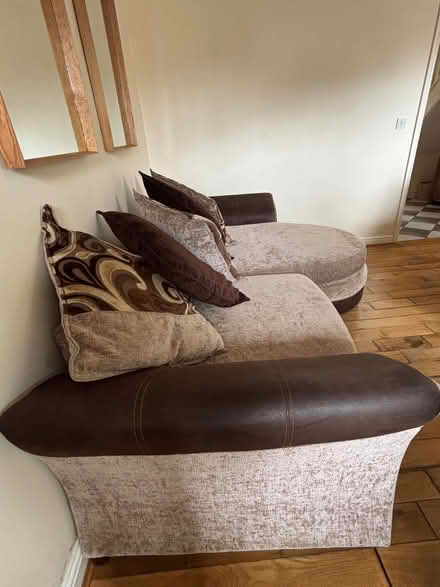 Photo of free brown sofa (Gorleston NR31) #1