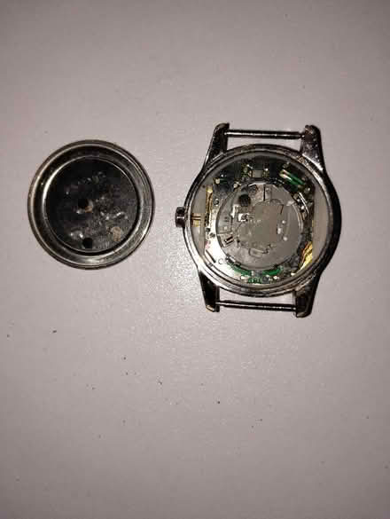 Photo of free Old broken analogue watch (Mickleover DE3) #2