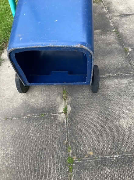 Photo of free Old bin used as a compost bin (Bebington CH63) #2
