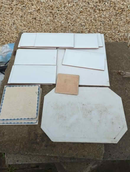 Photo of free Tiles (Craiglockhart EH14) #1