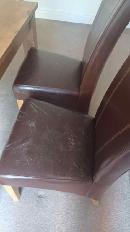 Photo of free Dining suite with 4 chairs (Bradshaw) #4