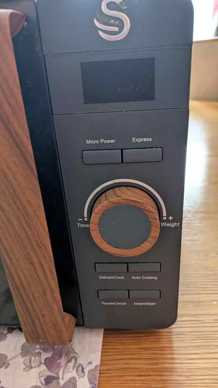 Photo of free Swan Microwave (RG24 Old Basing) #2