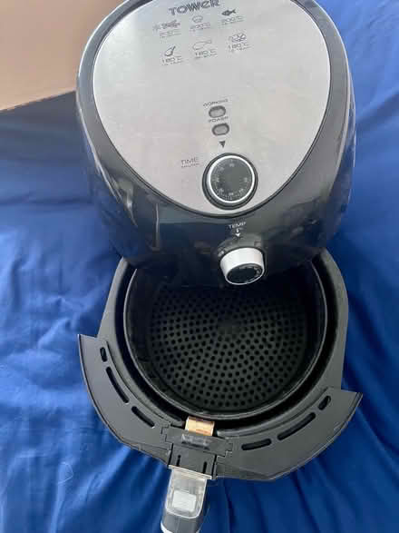 Photo of free Tower 4.3L Air Fryer (Garston L19) #1