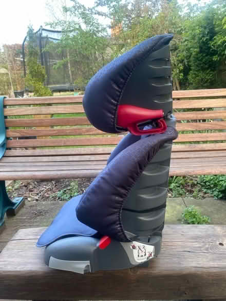 Photo of free Children’s car seat (Ripon HG4) #2