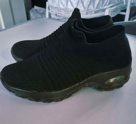 Photo of free Ladies Black comfy walking shoes UK size 5.5 (Round Green LU2) #1