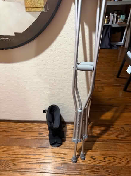 Photo of free Medical boot & crutches (Excelsior district) #1