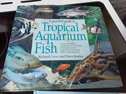 Photo of free 3 x books tropical fishes (M145hz) #4