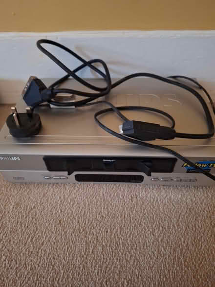 Photo of free VHS player (St Albans) #1