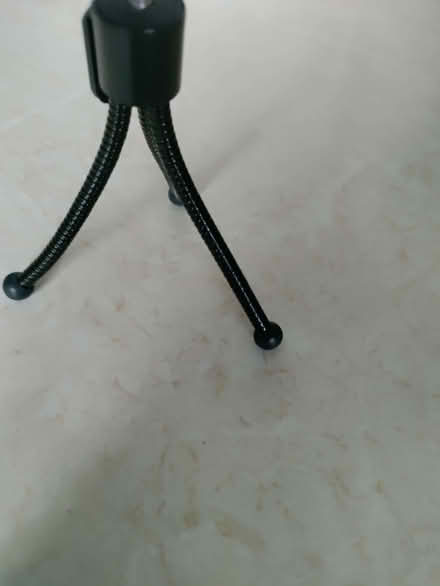 Photo of free Small tripod (California DE22) #1