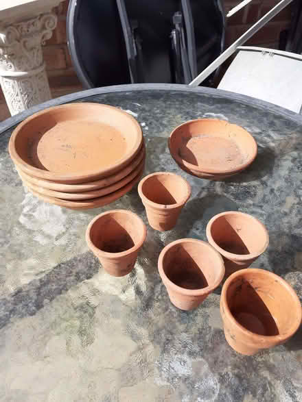 Photo of free Tiny terracotta pots and saucers (Southport PR8) #1