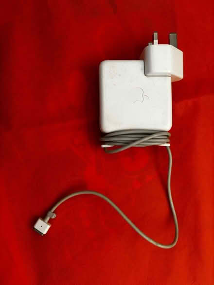 Photo of free Apple MagSafe 1 Charger for Macbook (Oxford OX4) #2