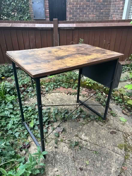 Photo of free Desk with pocket (Hungerford Rd N7) #3