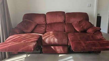 Photo of free Sofaworks Red Recliner Sofa - Must Go Before 14th April! (Colindale NW9) #2