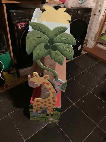Photo of free Safari Bookshelf/Toy Storage Unit (Woodside SE25) #3