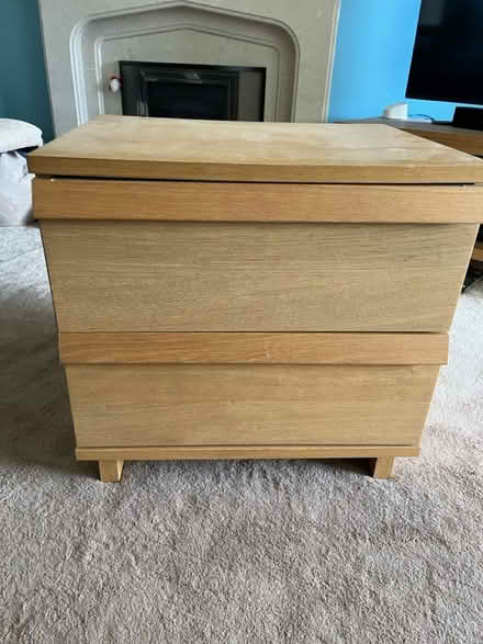 Photo of free Set of drawers (Woodley) #1