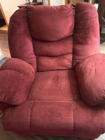 Photo of free cushy recliners (Miamisburg Oakwood Village) #1