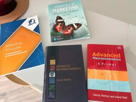 Photo of free Marketing/Economics Reference Books (Northaw EN6) #1