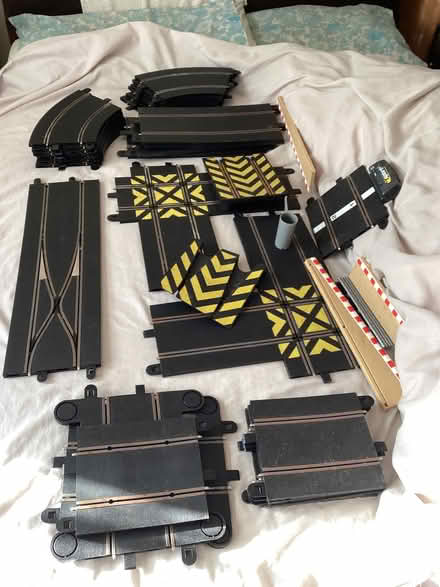 Photo of free Scalextric track (Silverhill TN37) #1