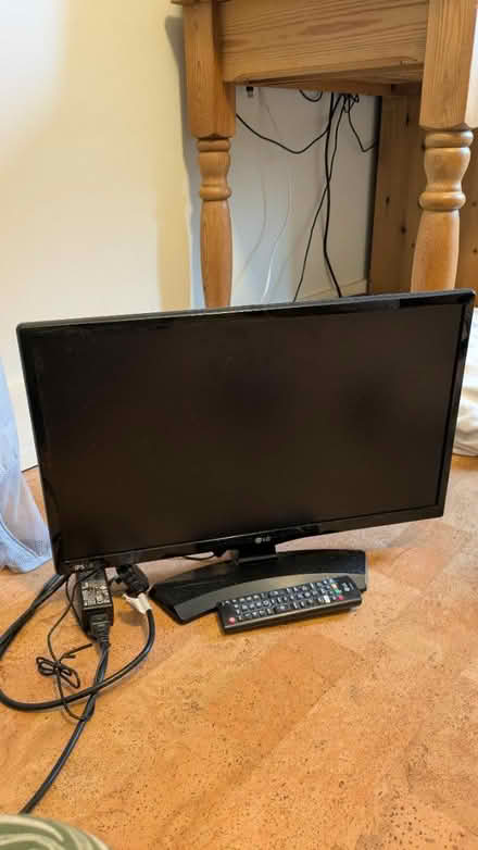 Photo of free Small LG TV/desktop screen (Oldfield Park BA2) #1