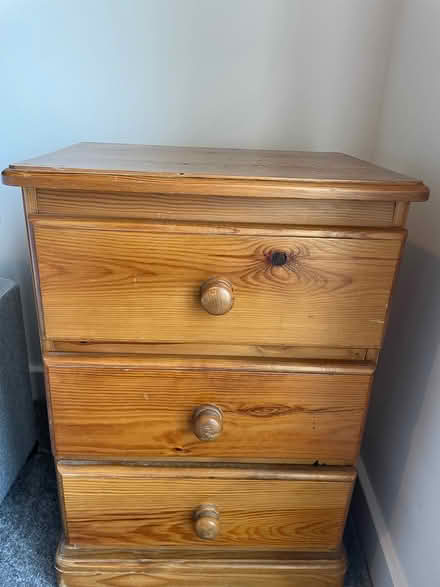 Photo of free Bed side draws and chest of drawers (Dartford) #2