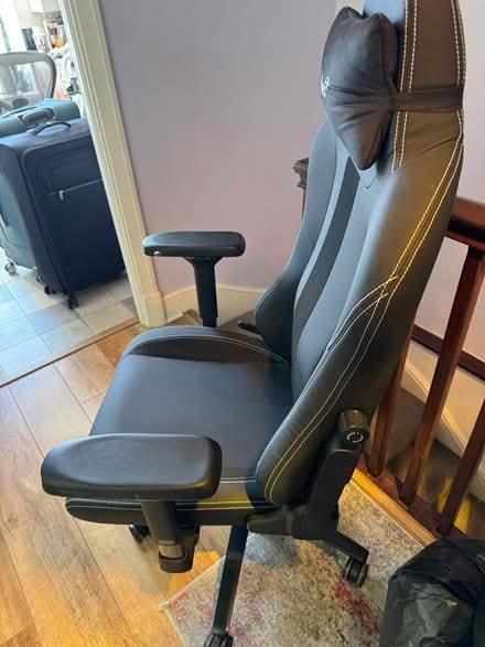 Photo of free Boilles office chair (East finchley n2 0ph) #2