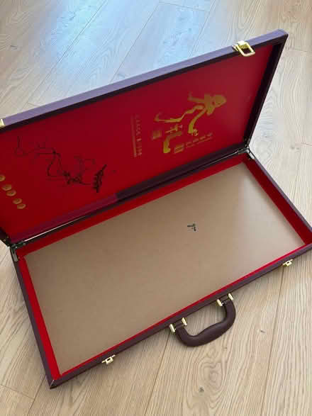 Photo of free large gift box (Rhys Avenue N11) #2