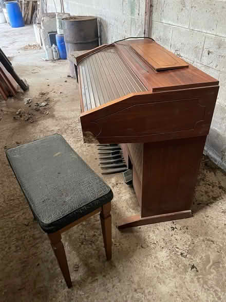 Photo of free Electric pedal organ (Newton Arlosh CA7) #2