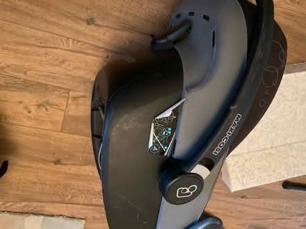 Photo of free Maxi Cosi Pebble infant car seat (SE26) #2