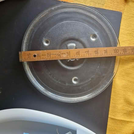 Photo of free Glass microwave plate and ring (CT5) #1