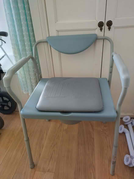 Photo of free Commode - Bariatric - XL (Bowerham LA1) #2
