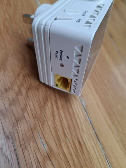 Photo of free WiFi Extender/Booster Netgear N300 (Abingdon OX14) #3