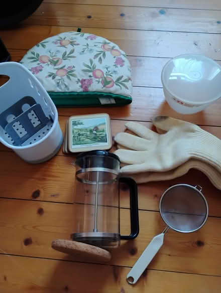 Photo of free kitchen items (Seafield EH7) #1