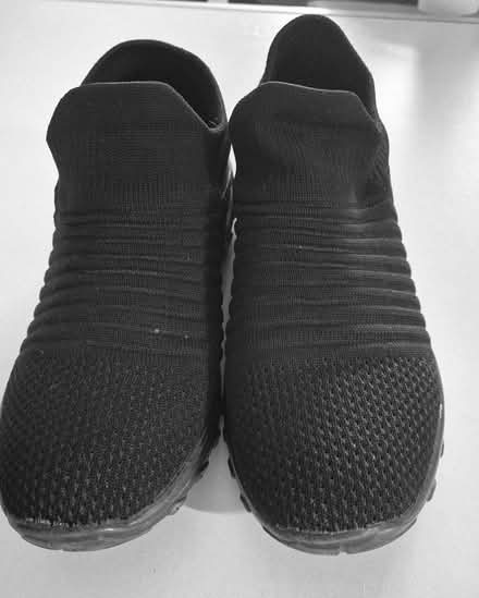 Photo of free Ladies Black comfy walking shoes UK size 5.5 (Round Green LU2) #2