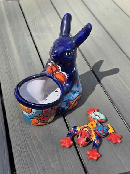 Photo of free Decorative Pot and Frog (Millersville) #1