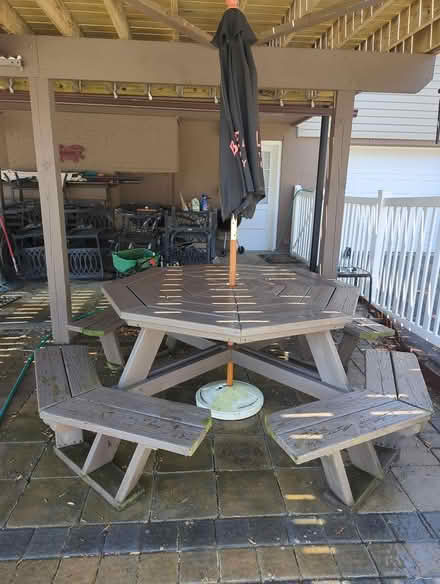 Photo of free Picnic table (Edgewater Maryland) #1