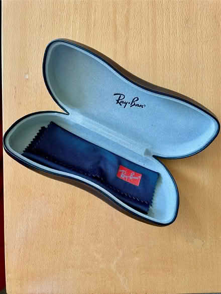 Photo of free Ray-Ban glasses case (Bixley IP5) #2