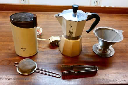 Photo of free Moca Coffee Pot & Grinder (Deptford SE8) #1