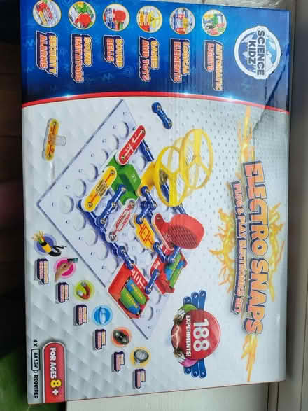 Photo of free Science kidz electronics set (GU3) #1