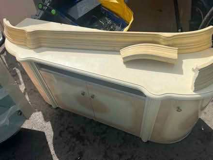 Photo of free unit & table (Crystal Palace) #4