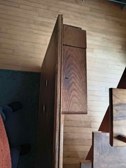 Photo of free Wooden desk (oak?) (Sy5 6by) #4