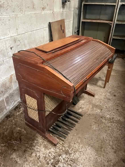 Photo of free Electric pedal organ (Newton Arlosh CA7) #1