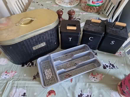 Photo of free kitchen items (streatham common) #1